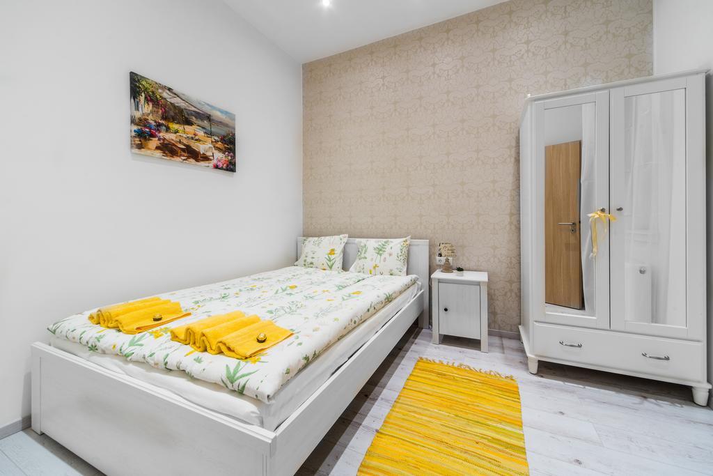 Dominika Apartment Boedapest Buitenkant foto